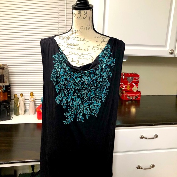 Cato size 22/24W black blouse blue design on front & cut out on back - Picture 2 of 7